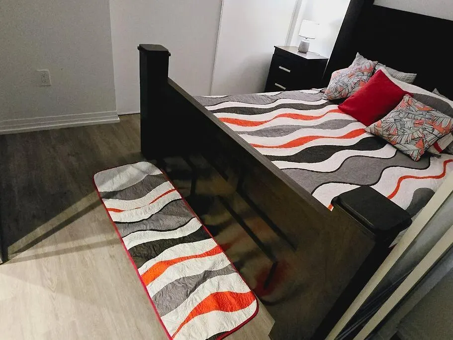 Stylish Luxe Apartment 1 Bedrom With Sofa Bed Торонто 0*,  Канада